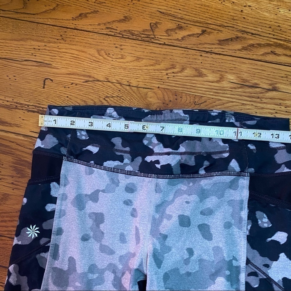 𝅺athleta leggings+mystery item - Picture 6 of 8
